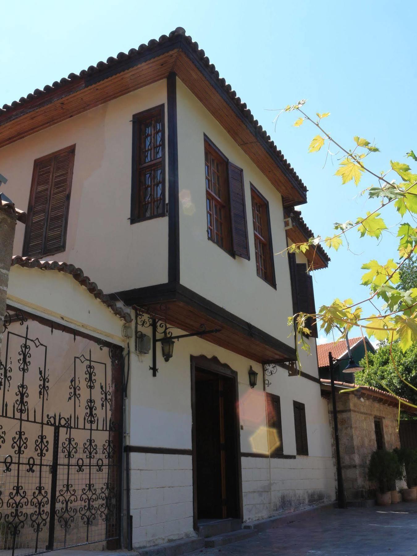 Otel Wood House Antalya Exteriör bild